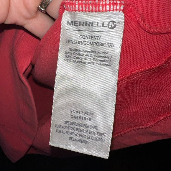 Merrell size small pullover hooded long sleeve shirt women’s red raspberry - Picture 8 of 11